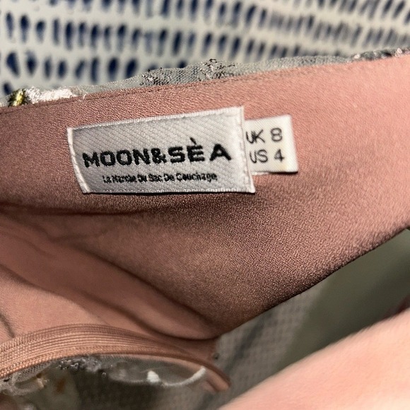 MoonSea Floral Embroidered Tulle Dress, Sleeveless Party Cocktail Dress Size 4 - Picture 4 of 4